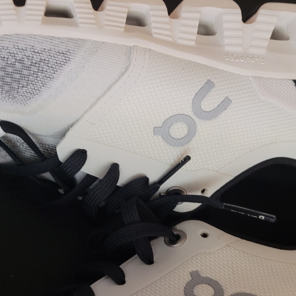 On Running Women sneakers CloudX 3 - Picture 9 of 16